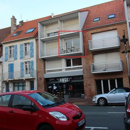 Annonce Professionnelle. Proche Et Commerces, 2 Personnes Διαμέρισμα